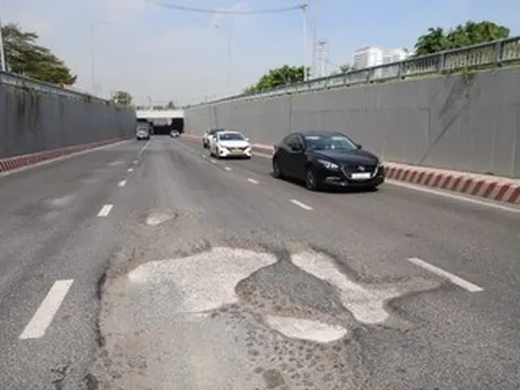 Cảnh khó tin trong hầm chui dự án 830 tỷ 'giải cứu' kẹt xe khu Nam TPHCM