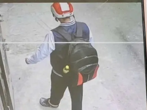 Mẹ nam sinh lớp 12 ở Hà Nội quay quắt tìm con đi khỏi nhà sau khi tan học