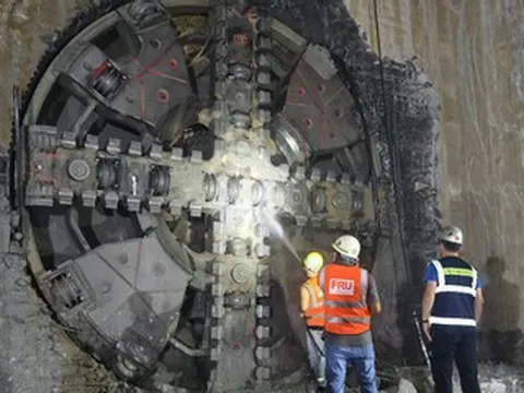 Robot đào hầm 'Táo bạo' tuyến metro Nhổn - ga Hà Nội tiến đến ga S10 - Cát Linh