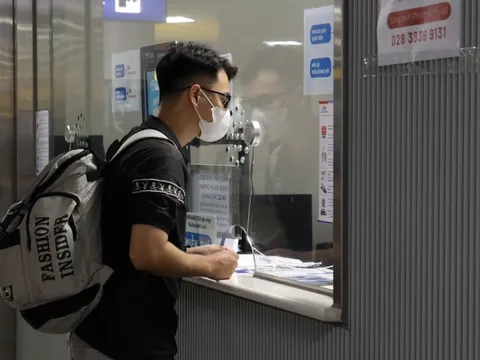 Vì sao 4 ga của metro Bến Thành - Suối Tiên ngừng bán vé giấy từ ngày 15-9?