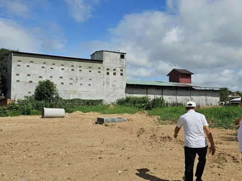 Vụ "chặn thi công đường ở Gia Lai": Lúng túng với căn nhà 3 tầng không được bồi thường