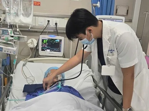 Uống nhầm thuốc cai nghiện, cụ bà nguy kịch vì ngộ độc methadone