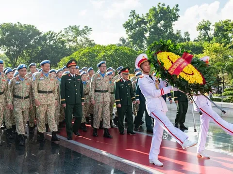 Đội công binh số 4 hứa quyết tâm với Bác trước khi lên đường nhận nhiệm vụ