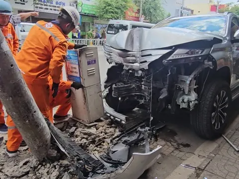 3 người bị thương sau tai nạn liên hoàn trên đường Trường Chinh, phường Tân Bình