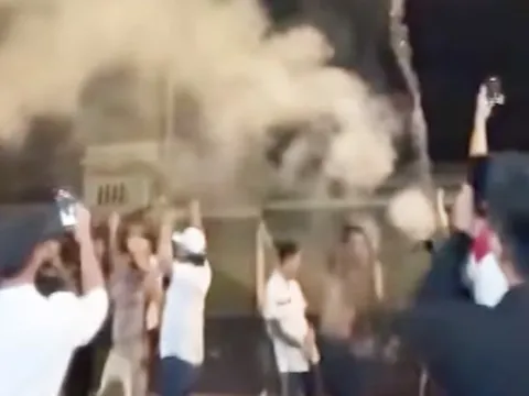 Truy tố nhóm thanh niên mở tiệc sinh nhật, đốt pháo hoa gây náo loạn quốc lộ 1