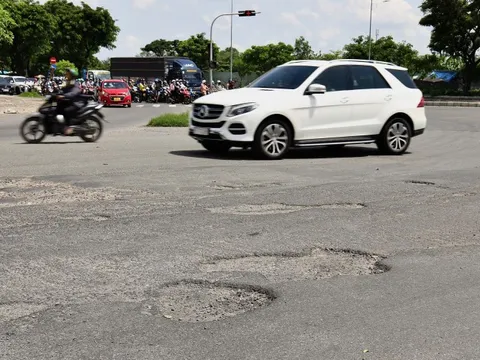 Hầm chui Nguyễn Văn Linh lồi lõm, Ban Giao thông nói gì?