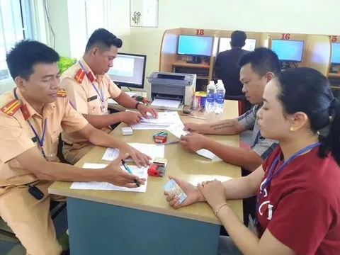 Vượt khó để phục vụ nhân dân trong công tác sát hạch, cấp giấy phép lái xe tại Đà Nẵng