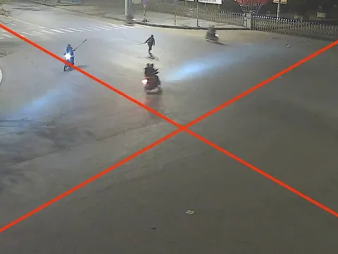 Khởi tố nhóm đối tượng "nổi” trên mạng xã hội vì mang hung khí truy đuổi nhau