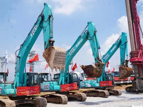 Có tiền mà không tiêu