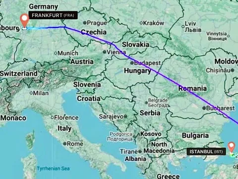 Máy bay Vietnam Airlines hạ cánh khẩn cấp tại Istanbul để cứu hành khách