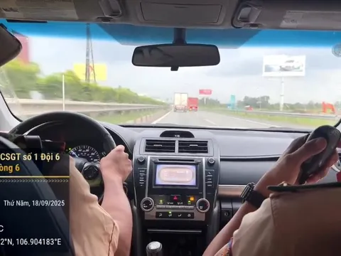 Xe khách 29 chỗ trở lên và xe tải trên 7,5 tấn, xe đầu kéo sẽ chạy làn bên phải trên cao tốc