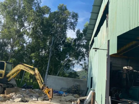 Vụ "Nhà kho xây trên đất công ở Gia Lai": Bắt đầu tháo dỡ