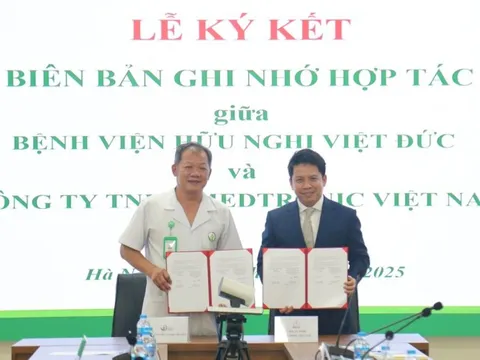 Medtronic cùng Bệnh viện Hữu nghị Việt Đức tăng cường đào tạo, phát triển y khoa
