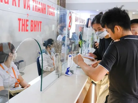 Mức giảm cho từng thành viên ra sao khi mua bảo hiểm y tế hộ gia đình?