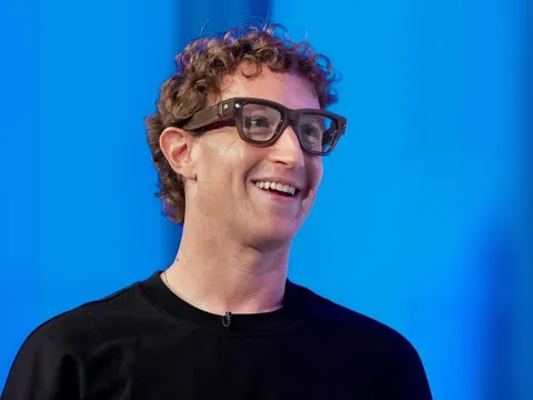 Mắt kính thông minh soán ngôi smartphone?