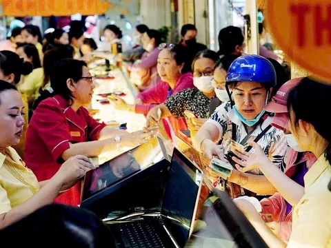 Phó thủ tướng: Sớm lập sàn giao dịch vàng, áp hóa đơn điện tử với giao dịch mua bán vàng