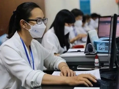 Hà Nội đề xuất chi thu nhập tăng thêm 0,8 lần cho cán bộ, công chức vì lượng việc lớn