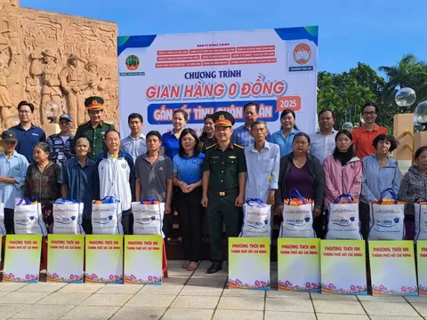 Trung đoàn Gia Định: Gắn kết tình quân - dân với "Gian hàng 0 đồng"