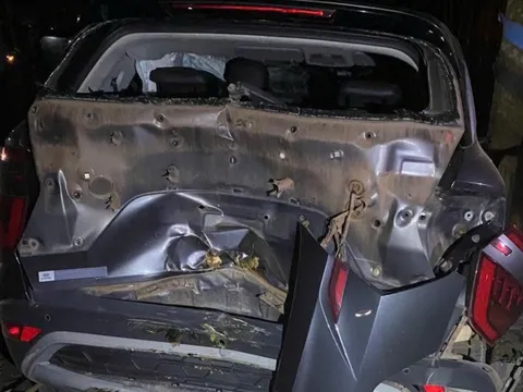 Tai nạn giữa ô tô và xe máy, 3 mẹ con tử vong thương tâm