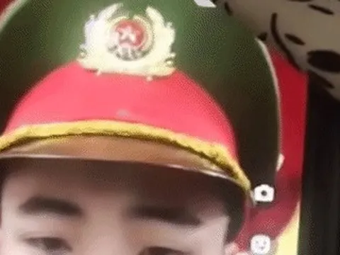 Màn ứng xử 'nhanh như điện' của cô gái khiến kẻ giả danh công an đứng hình