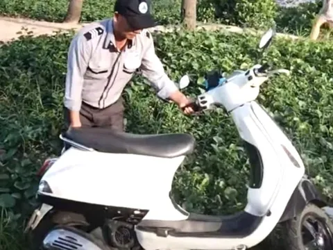 Ban quản lý Sơn Trà lên tiếng về clip nhân viên “xô đổ” xe máy của du khách