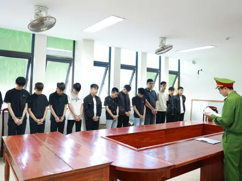 Khỏi tố nhóm gen Z ép nạn nhân lên xe, chở đi nhiều nơi để hành hung