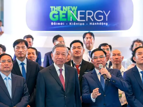 Tổng Bí thư tặng 8 chữ vàng cho Tập đoàn Petrovietnam