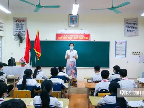 Giáo viên dạy thêm giờ được trả lương gấp 1,5 lần