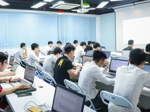 Bổ sung Tin học và AI vào chương trình dự bị đại học