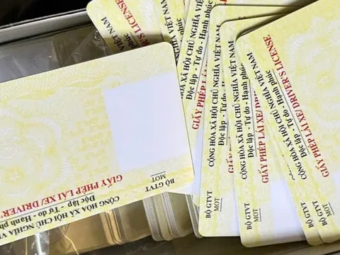 Triệt phá đường dây làm hàng chục nghìn giấy tờ giả