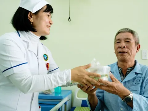Nhân rộng "Bếp ăn 0 đồng" tại bệnh viện, người bệnh thêm ấm lòng