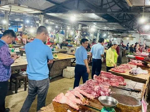 Dịch bệnh lắng xuống, thị trường thịt lợn ở Huế có dấu hiệu khởi sắc