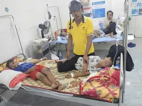 Thực hư thông tin phó hiệu trưởng nhà trường không cho học sinh bị ngộ độc đi viện