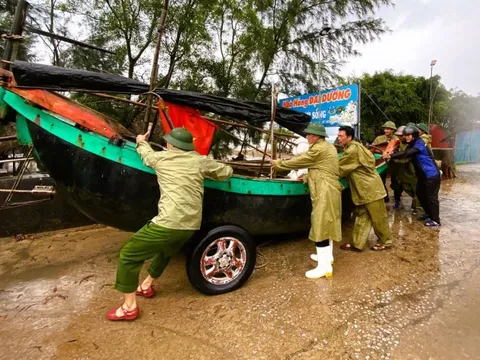 Những thiệt hại đầu tiên khi bão số 10 Bualoi chưa đổ bộ: 1 người chết, 4 người mất tích