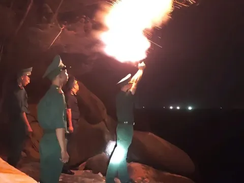 Còn 141 tàu cá trong vùng nguy hiểm, Gia Lai bắn pháo hiệu cảnh báo bão