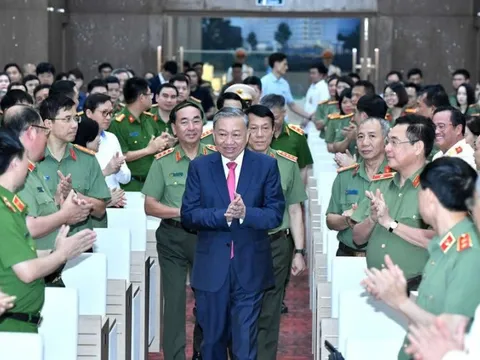 CÔNG AN NHÂN DÂN VÌ ĐẢNG, VÌ DÂN