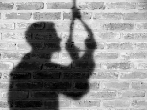 Cà Mau: Nguyên Chủ tịch thị trấn tử vong tại nhà riêng