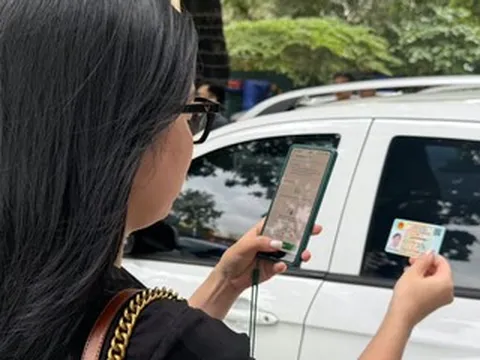 Từ 1/10, xe doanh nghiệp không chuyển đổi tài khoản giao thông vẫn qua trạm thu phí?