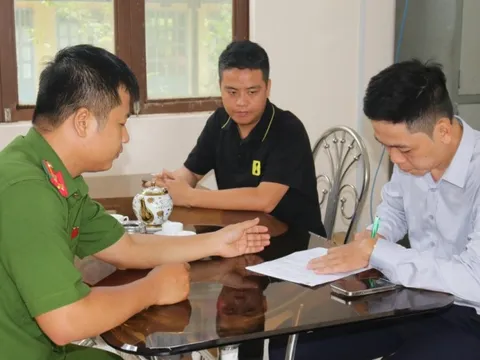 Người dân nhận lại 2,3 tỉ đồng chuyển khoản nhầm