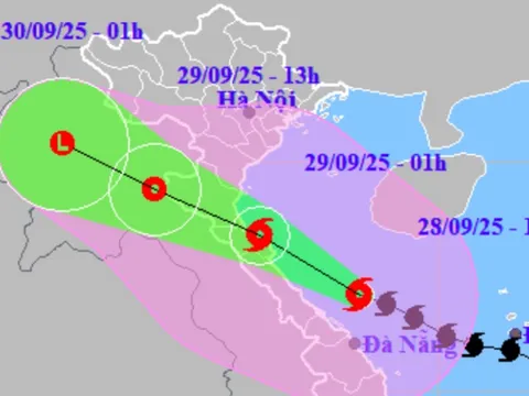 Bão số 10 Bualoi di chuyển chậm, đi lên phía Bắc, chuyên gia cảnh báo sức tàn phá và độ nguy hiểm