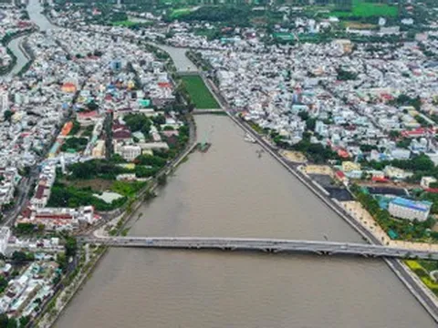 Cận cảnh 3 cây cầu cách nhau vài trăm mét ở phường đông dân nhất cả nước