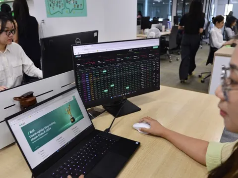 Nhiều cổ phiếu về giá hợp lý sau tháng 'liêu xiêu', chứng khoán sắp tới ra sao?