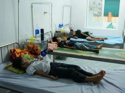 Thông tin mới vụ 40 học sinh ngộ độc sau bữa ăn sáng tại trường