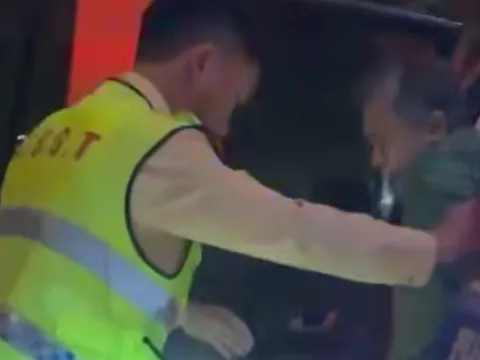 Bị rắn độc cắn, người đàn ông sống sót nhờ CSGT dẫn đường 30 km