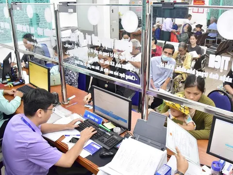 Tin tức sáng 1-10: Xây dựng Hòa Bình thắng kiện liên tiếp; Cơ điện lạnh (REE) bị truy thu thuế