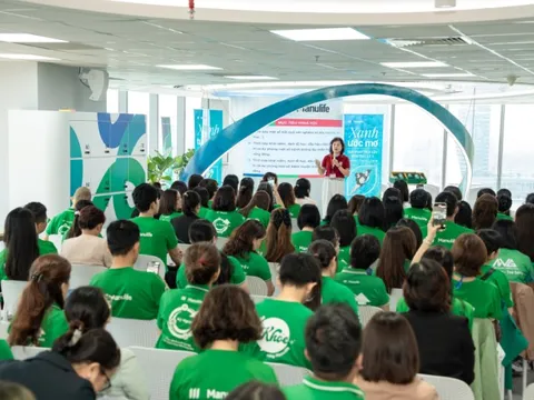 Tư vấn viên bảo hiểm Manulife được đào tạo kiến thức sức khỏe cộng đồng