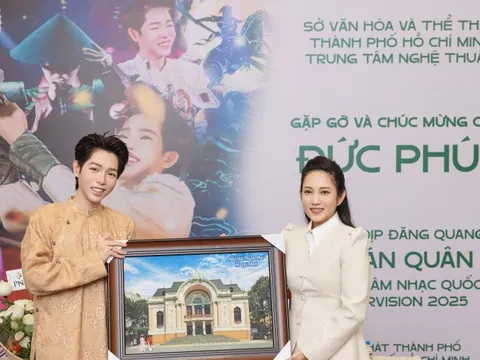 Đức Phúc làm gì với khoản thưởng 9 tỉ đồng?