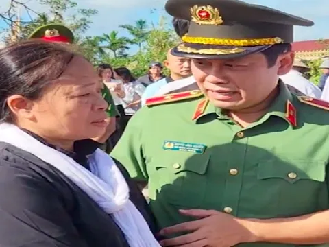 Bộ Công an tặng 24 căn nhà cho người dân mất nhà vì bão Bualoi