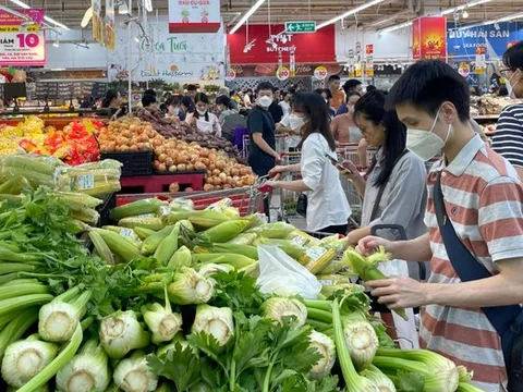 Bảo đảm bình ổn thị trường mùa mưa bão