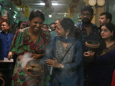 Rộn ràng sắc màu Durga Puja giữa lòng TP HCM